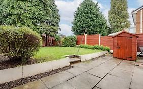 New Build House Near Trafford Centre With Drive